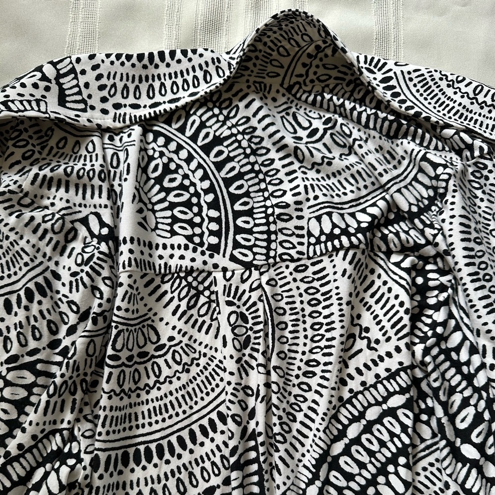 La Blanca Black and White Printed Mini Dress - Picture 14 of 14